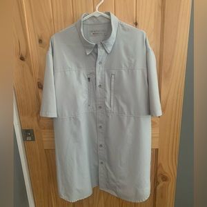 Men’s Ariat Heat TEK shirt. Light gray. Size XL